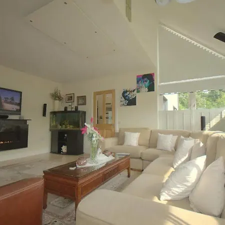 לינה וארוחת בוקר Dun Ard